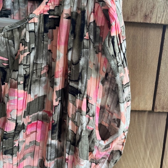 DKNY Women's Pink Printed Crewneck Pleated Peplum Fitted Blouse Top Size L, XL - Picture 11 of 17